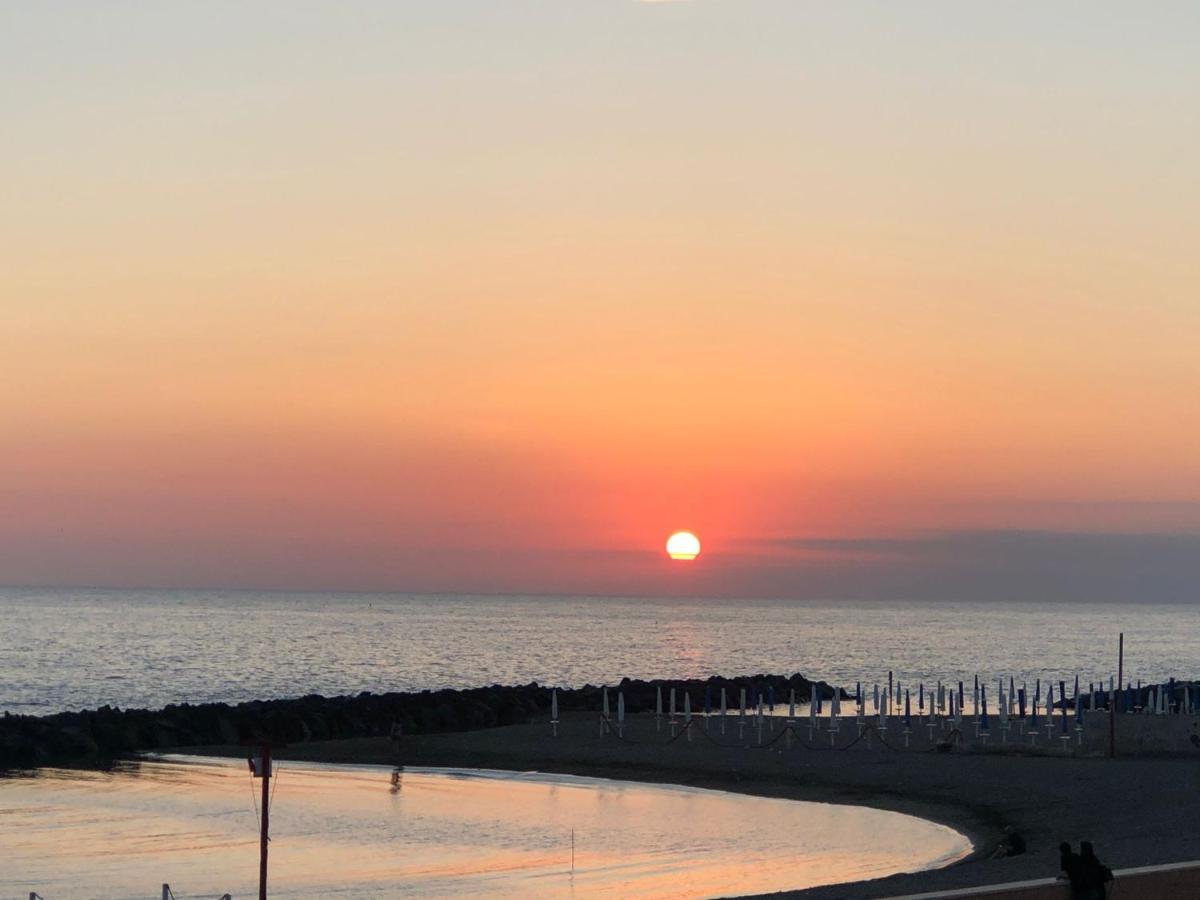 Il Granello Bed and Breakfast Φιουμιτσίνο Εξωτερικό φωτογραφία